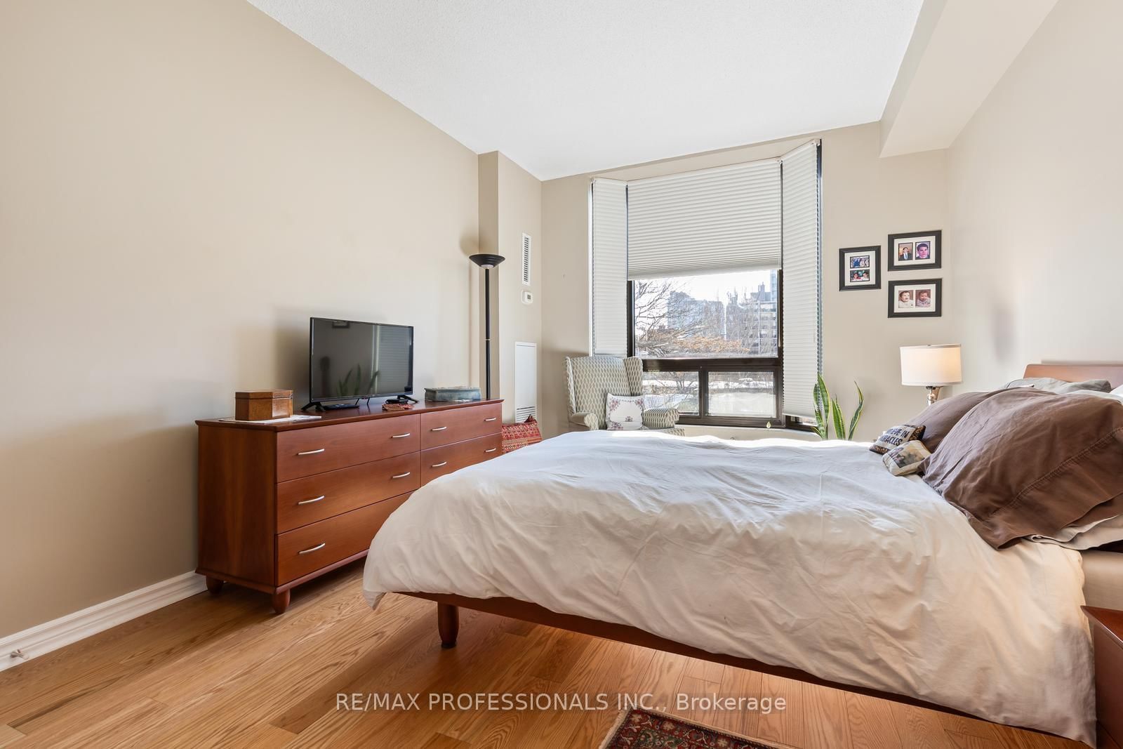 Condo for sale at 503-86 Gloucester Street, Toronto, Ontario, M4Y 2S2 - Church-Yonge Corridor - MLS: C12998420