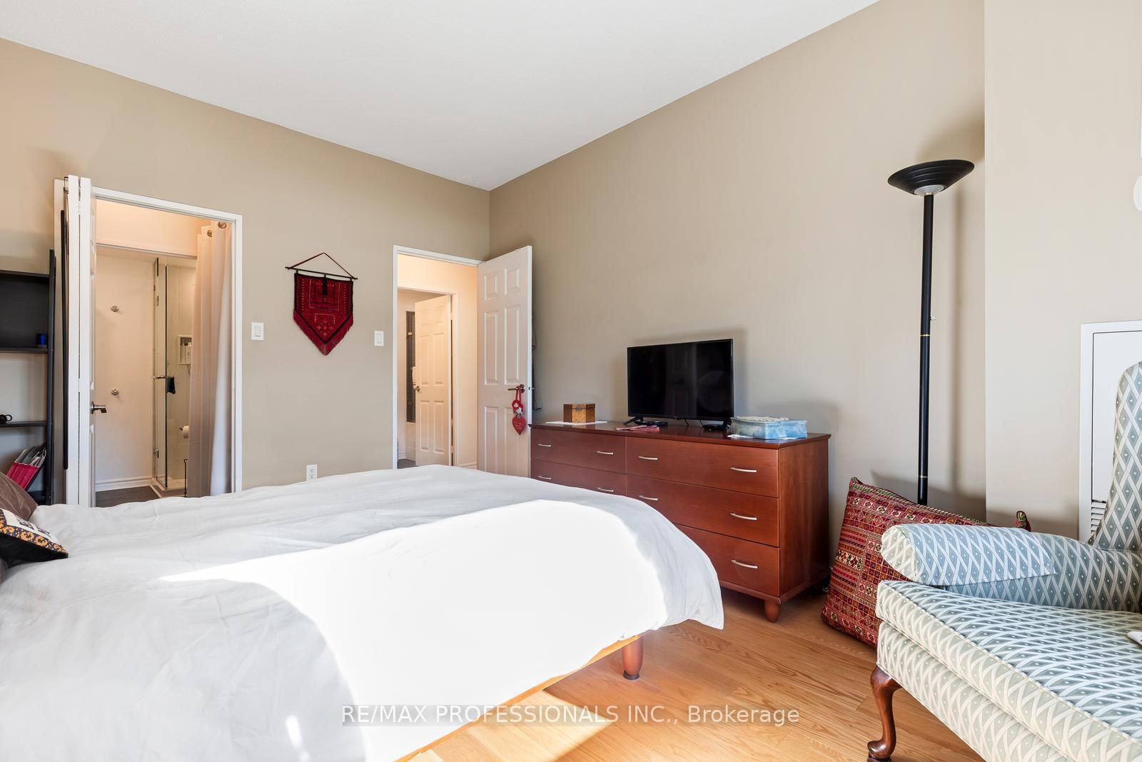 Condo for sale at 503-86 Gloucester Street, Toronto, Ontario, M4Y 2S2 - Church-Yonge Corridor - MLS: C12998420