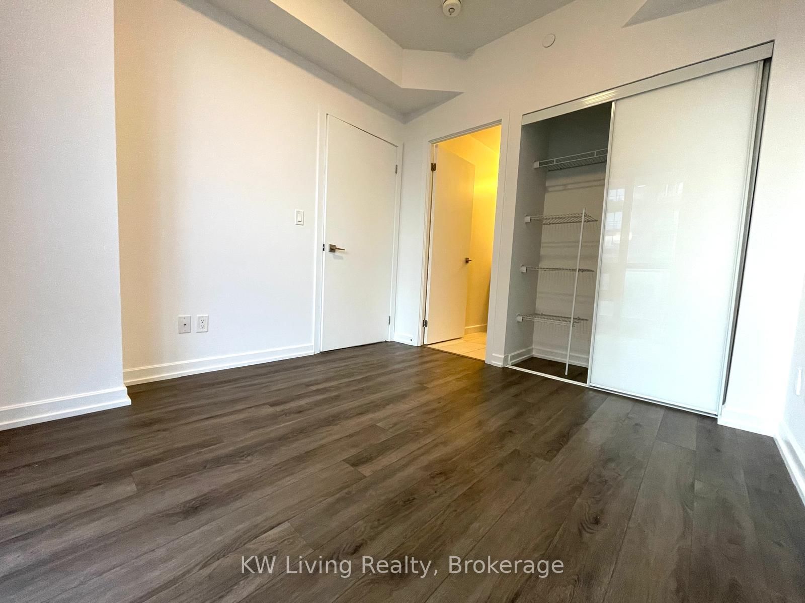 56 Forest Manor Road, Unit 805 - Photo 4