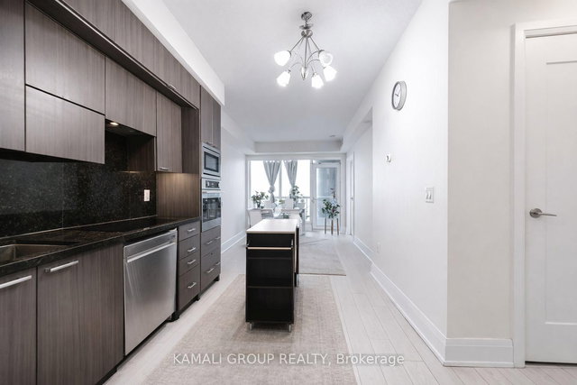 621 - 120 Harrison Garden Boulevard