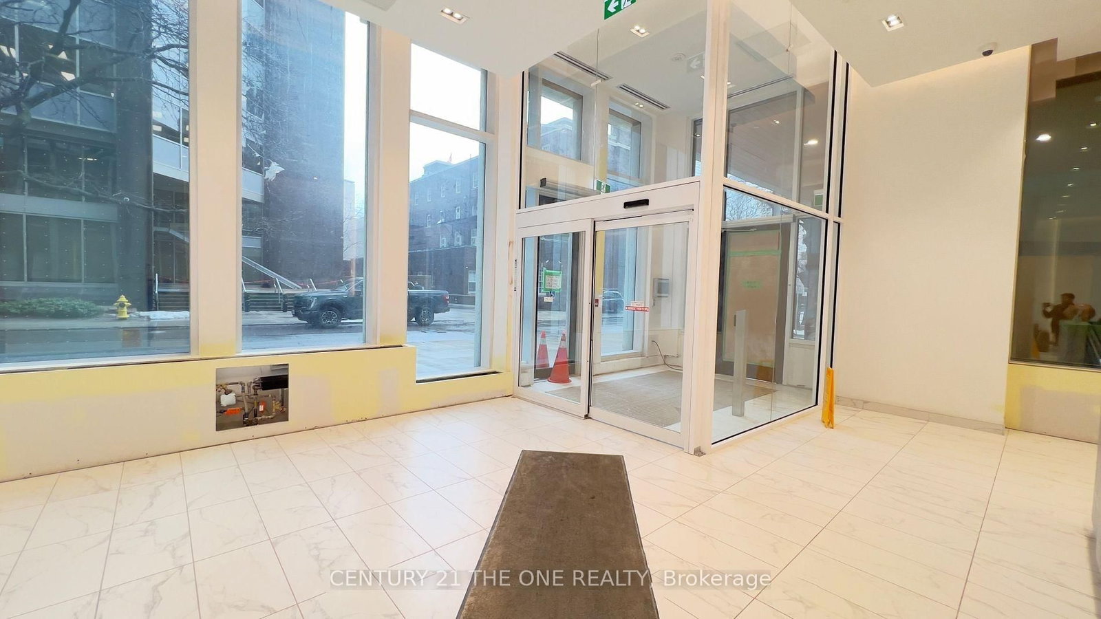 230 Simcoe Street, Unit 2417 - Photo 2