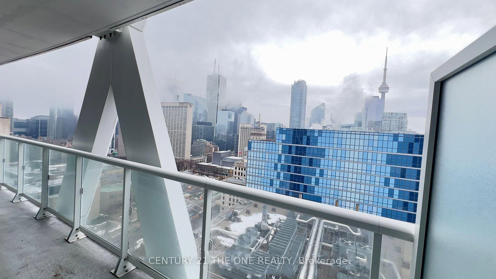 230 Simcoe Street, Unit 2417 - Photo 5