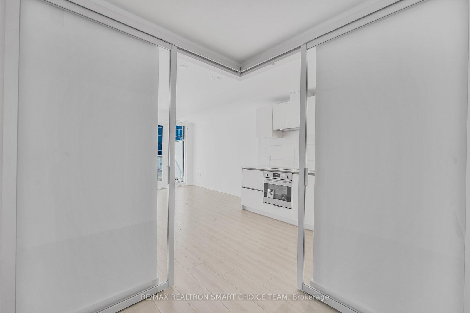 230 Simcoe Street, Unit 1816 - Photo 10