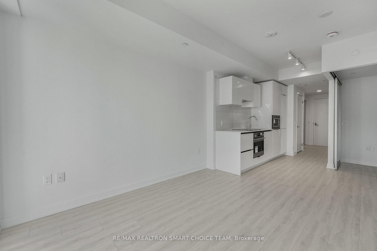 230 Simcoe Street, Unit 1816 - Photo 16