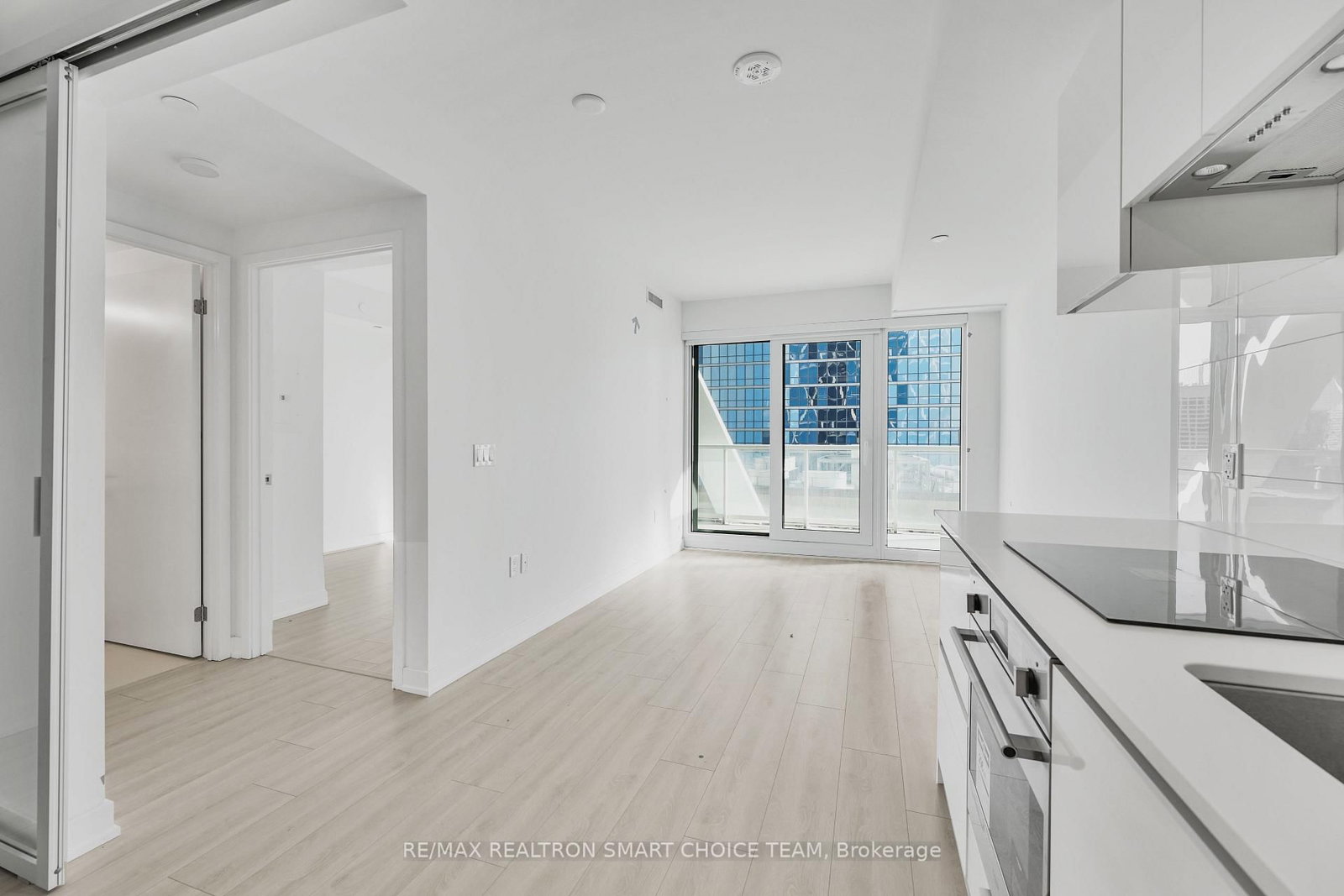 230 Simcoe Street, Unit 1816 - Photo 9