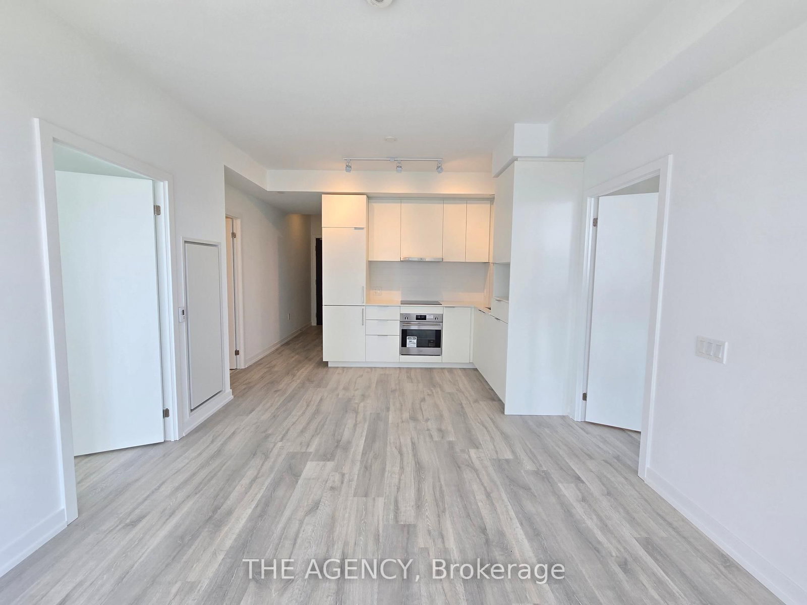 7 Golden Lion Heights, Unit #N2407 - Photo 4