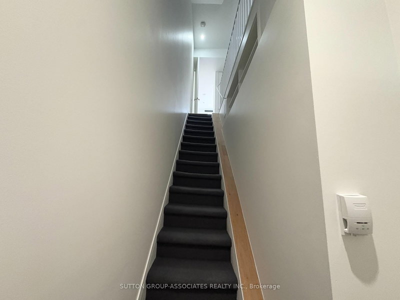 49 Olive Ave, Toronto, M6G 1T7 | Image 3