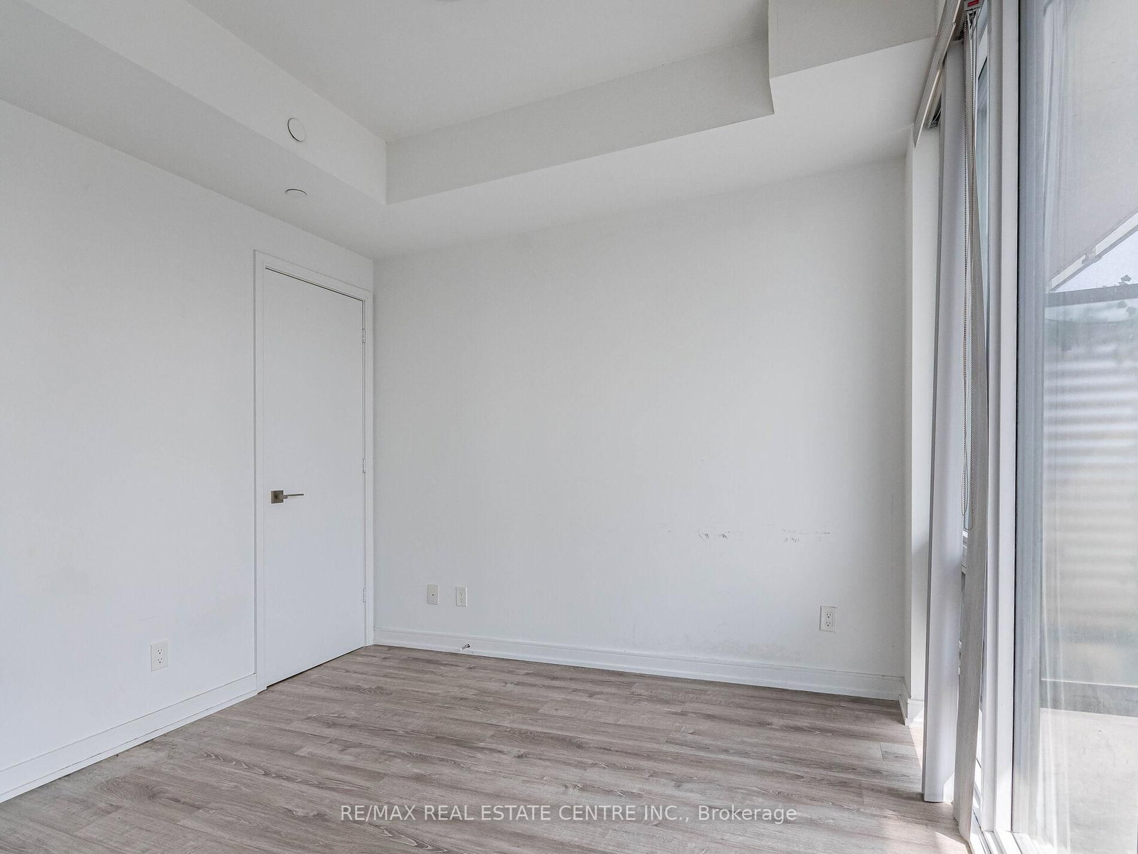 28 Wellesley Street, Unit 3302 - Photo 20