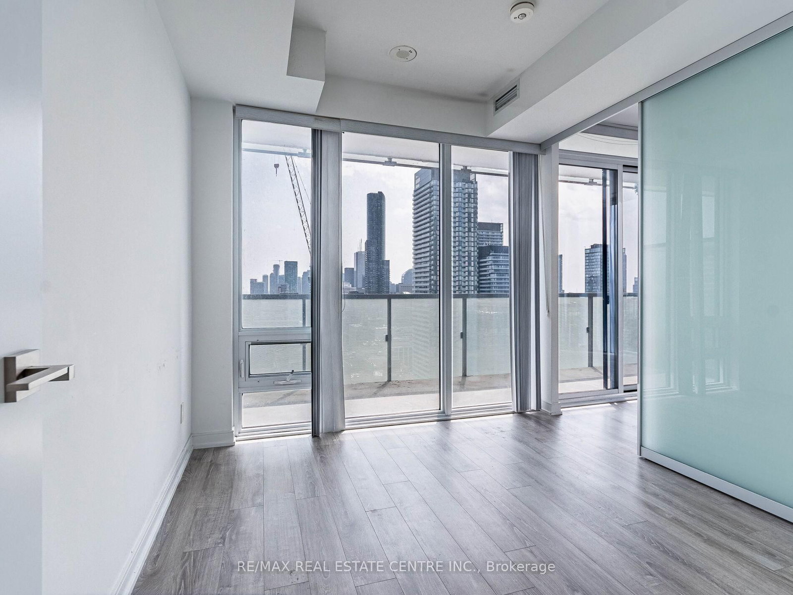 28 Wellesley Street, Unit 3302 - Photo 21