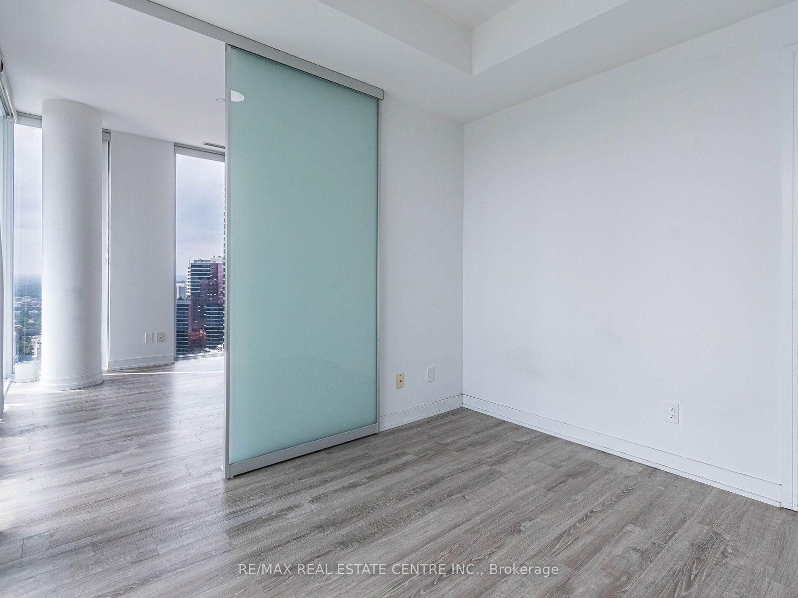 28 Wellesley Street, Unit 3302 - Photo 22