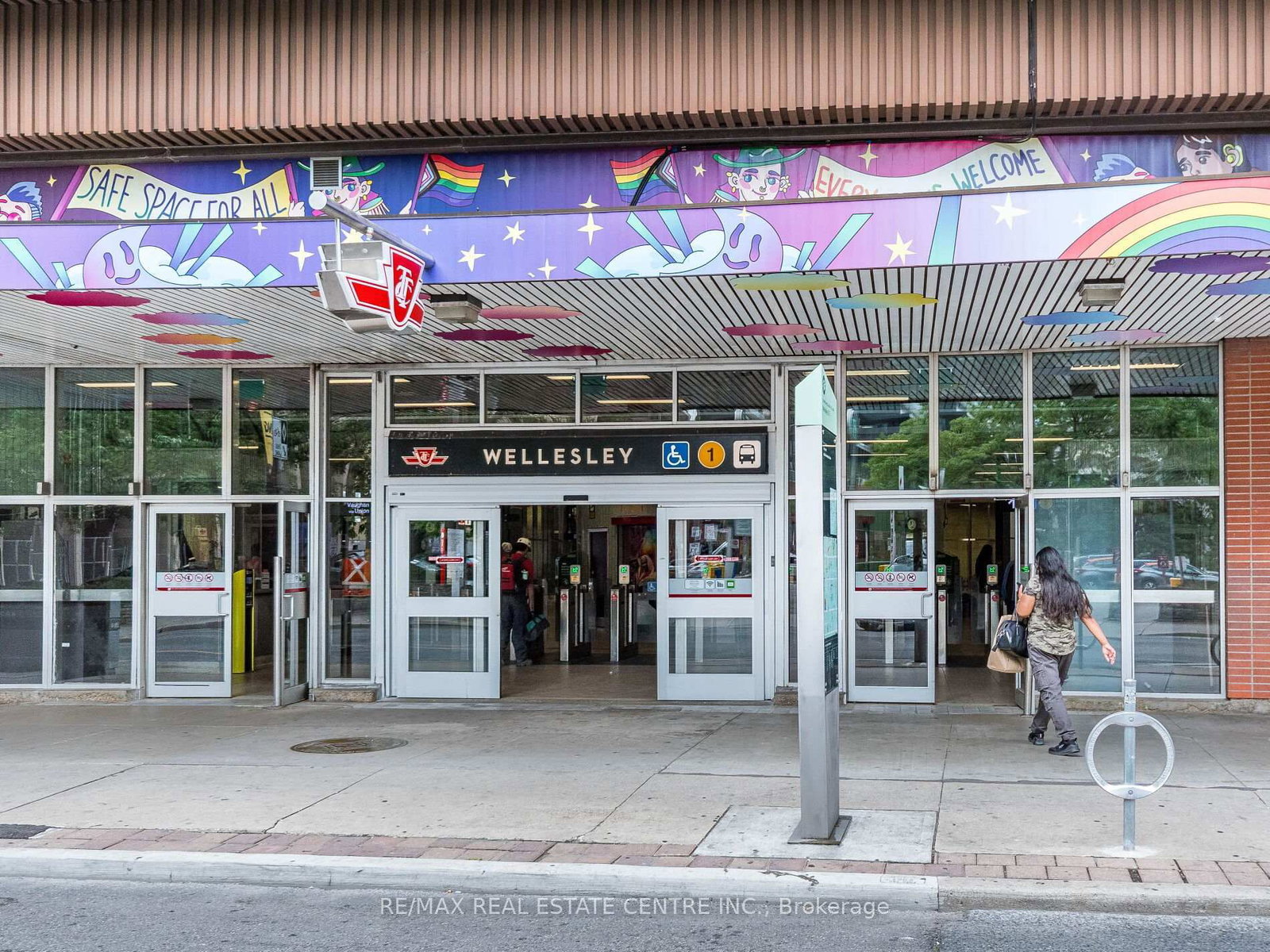 28 Wellesley Street, Unit 3302 - Photo 37