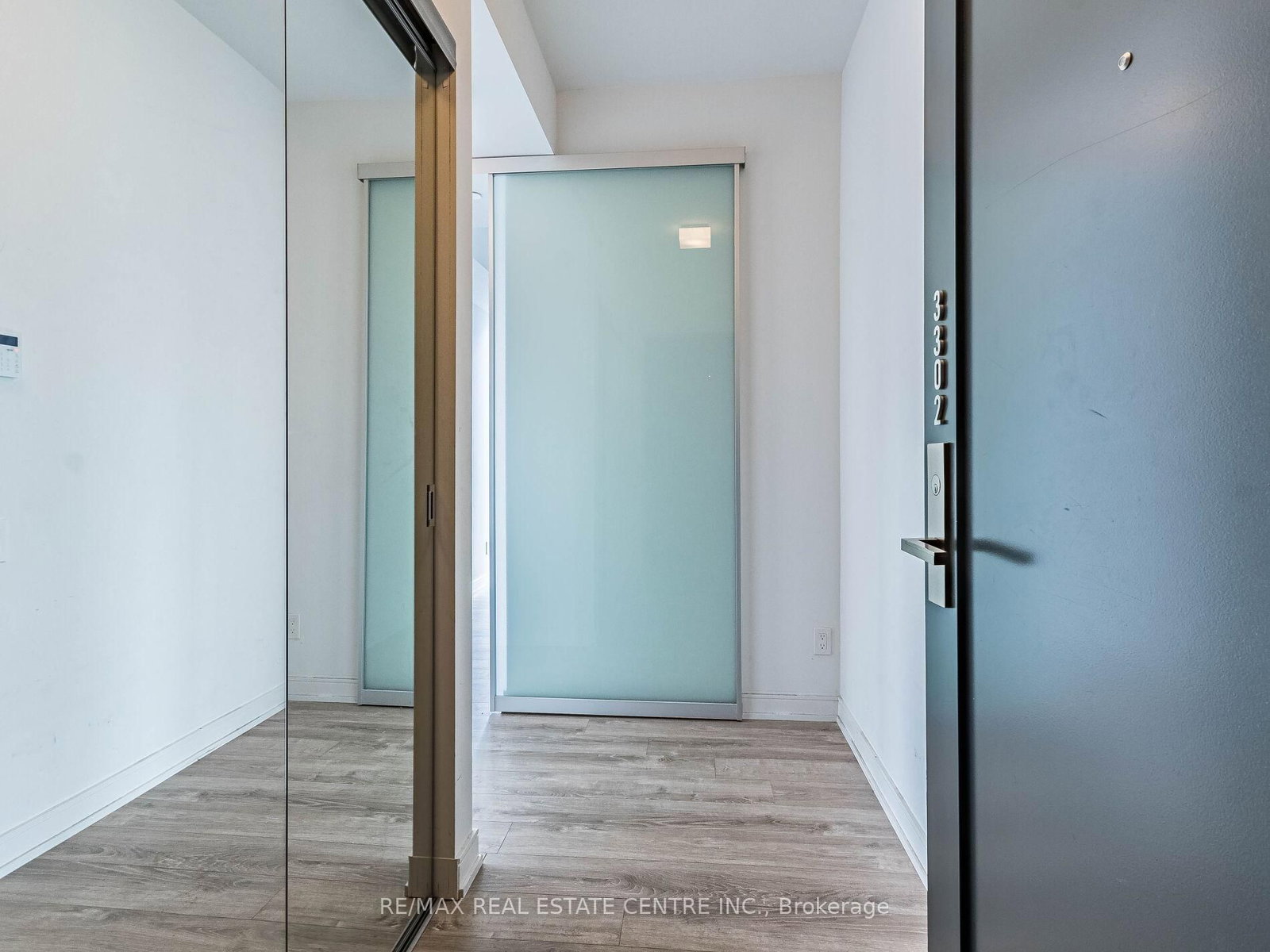 28 Wellesley Street, Unit 3302 - Photo 6