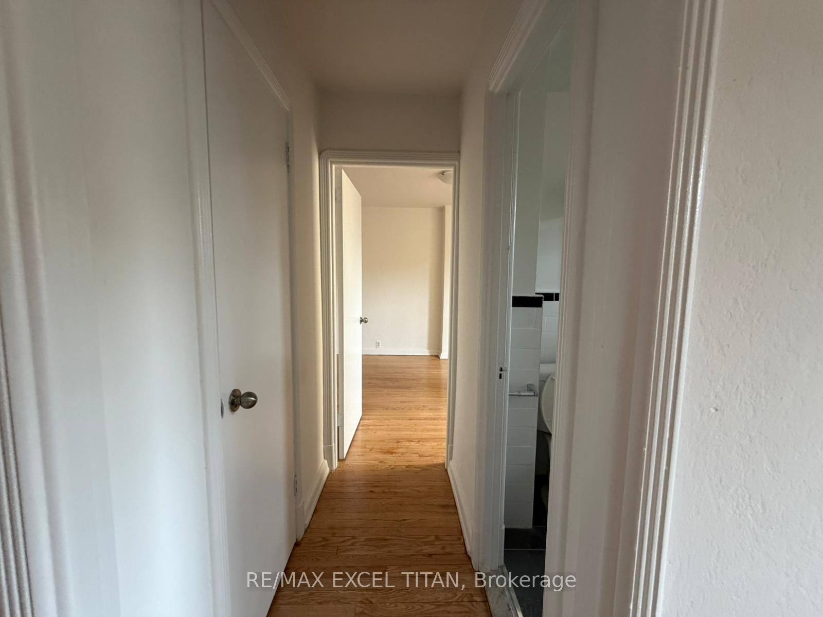 8 Mallory Gardens, Unit 23 - Photo 10