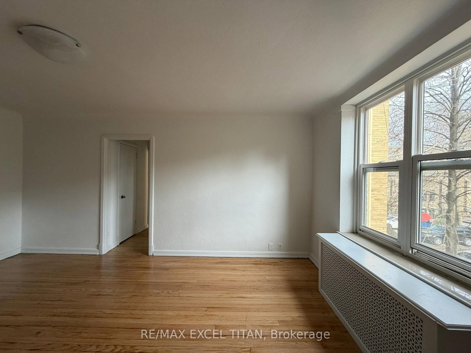 8 Mallory Gardens, Unit 23 - Photo 2