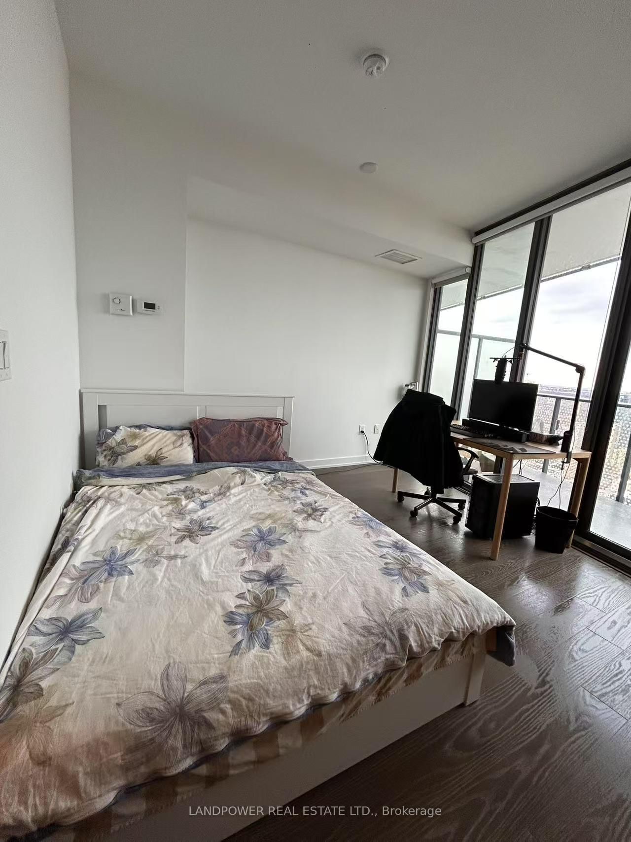 11 Wellesley Street W, Unit 5412