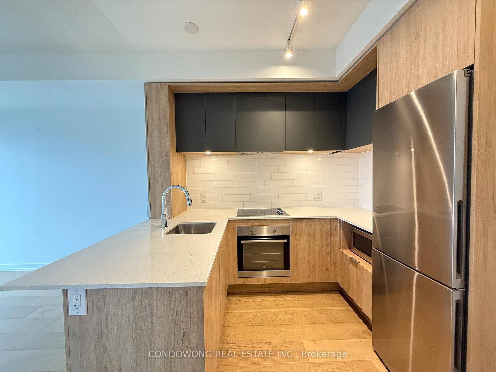 225 Sumach Street, Unit 2112 - Photo 2