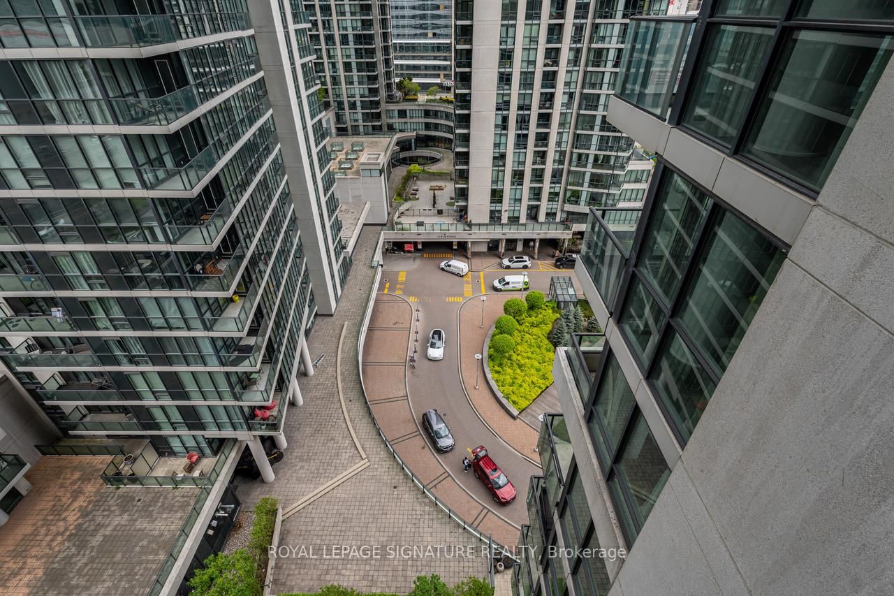 33 Bay Street, Unit 1205 - Photo 12