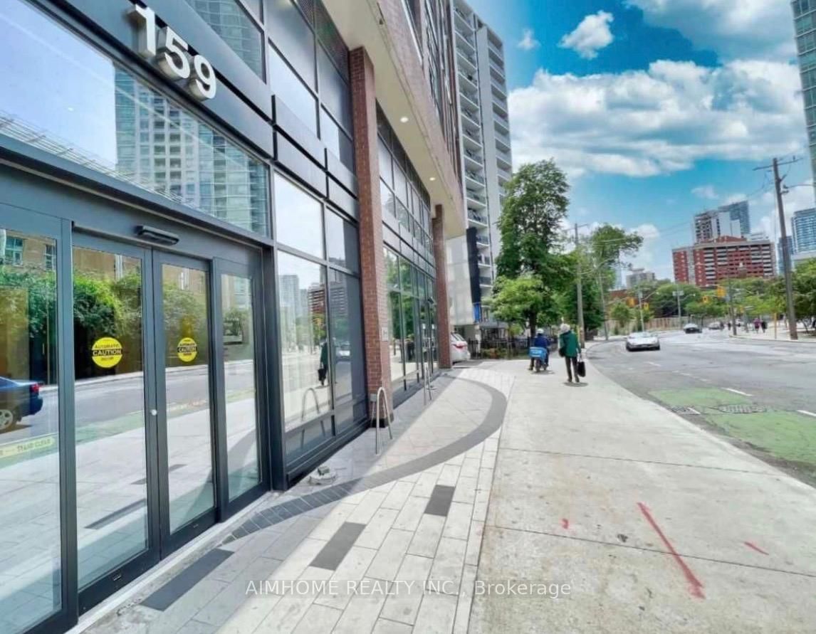 159 Wellesley Street, Unit 1306