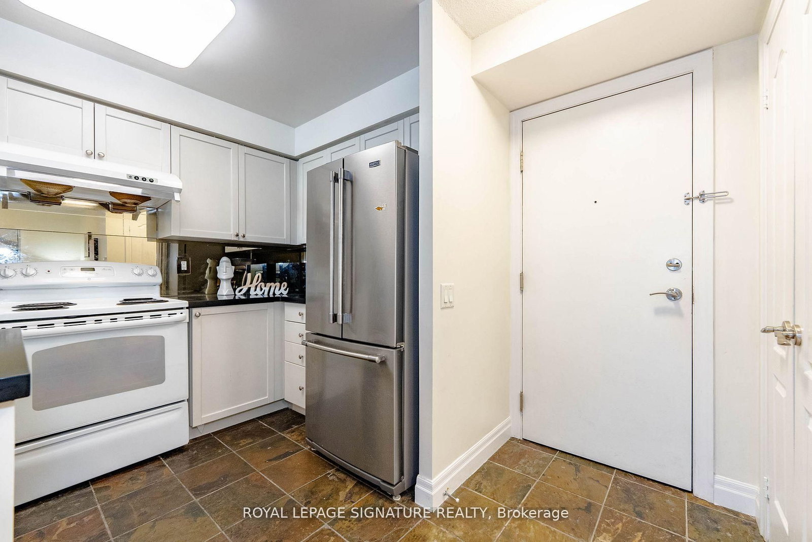 21 Hillcrest Avenue, Unit 209 - Photo 16