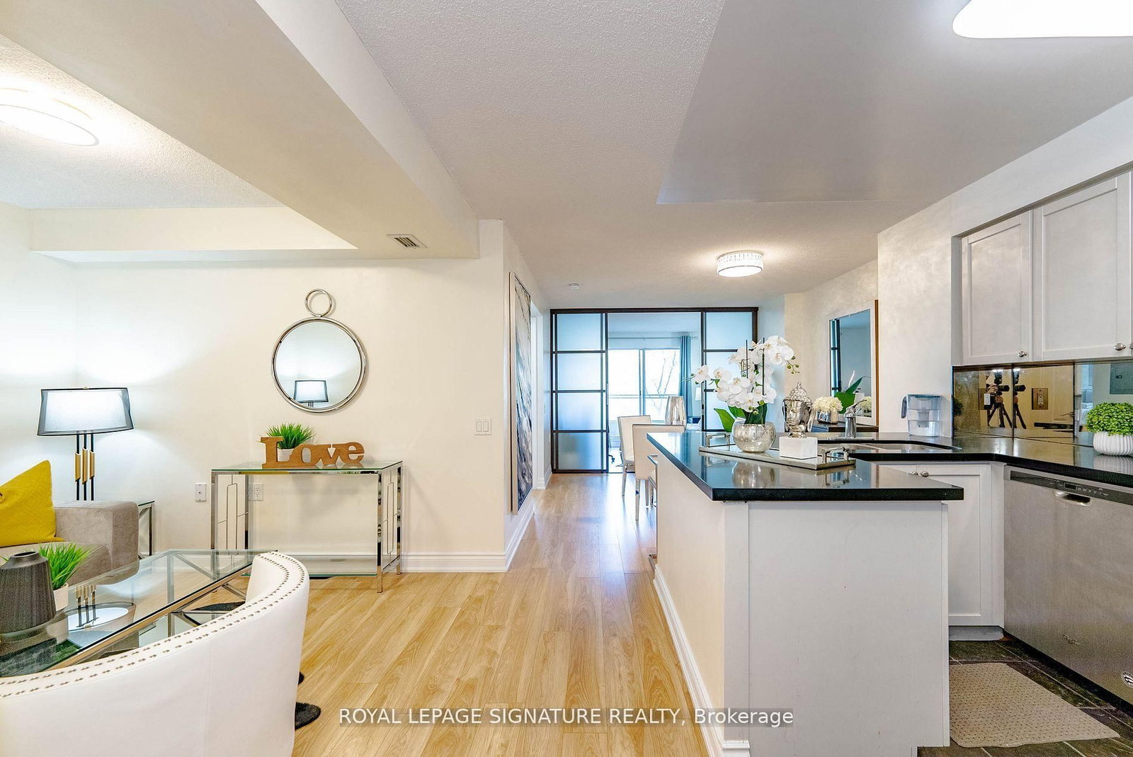 21 Hillcrest Avenue, Unit 209 - Photo 17