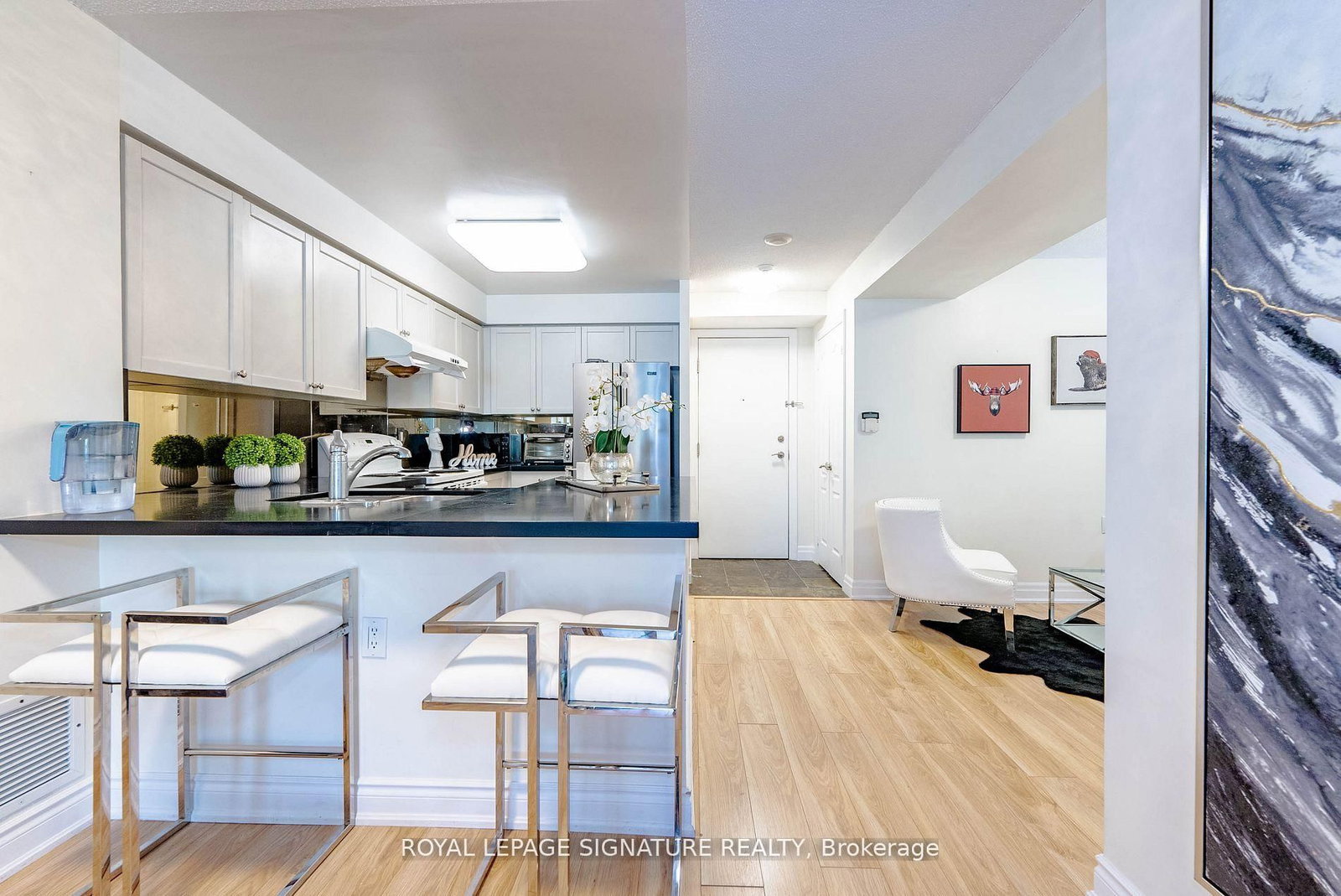 21 Hillcrest Avenue, Unit 209 - Photo 22