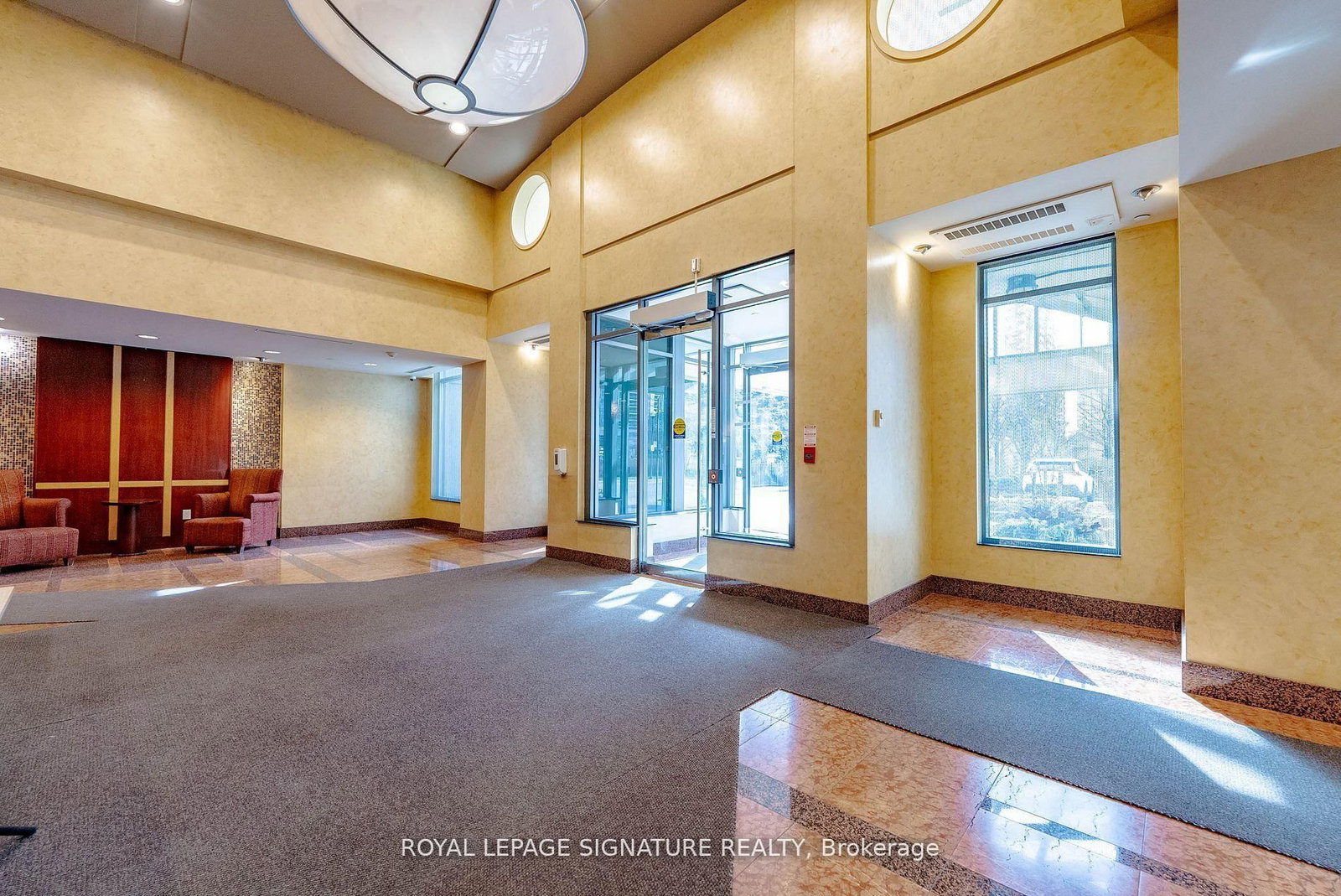 21 Hillcrest Avenue, Unit 209 - Photo 33