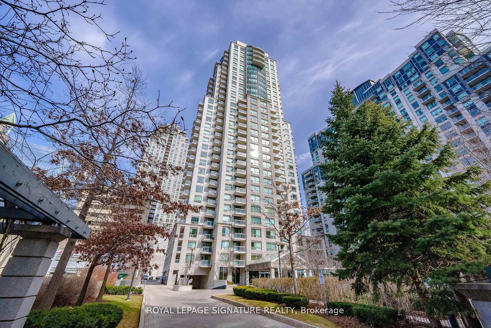 21 Hillcrest Avenue, Unit 209 - Photo 36