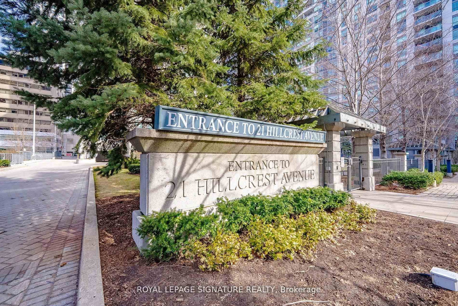 21 Hillcrest Avenue, Unit 209 - Photo 37