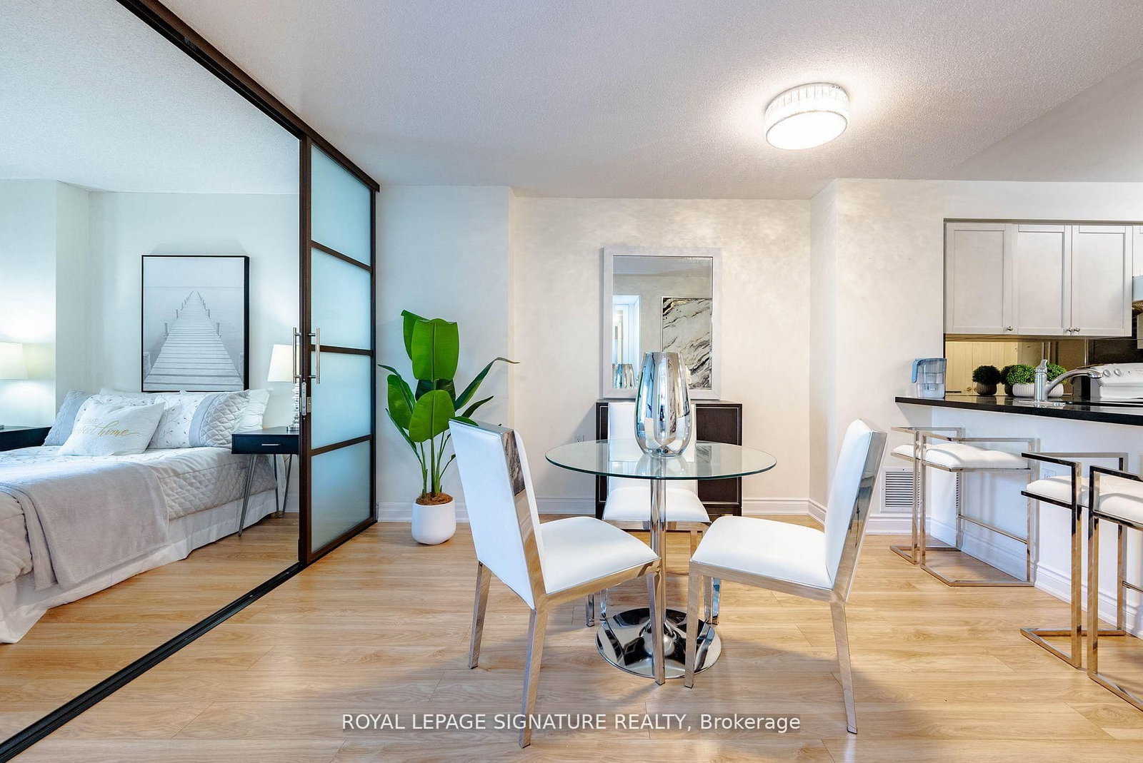 21 Hillcrest Avenue, Unit 209 - Photo 5