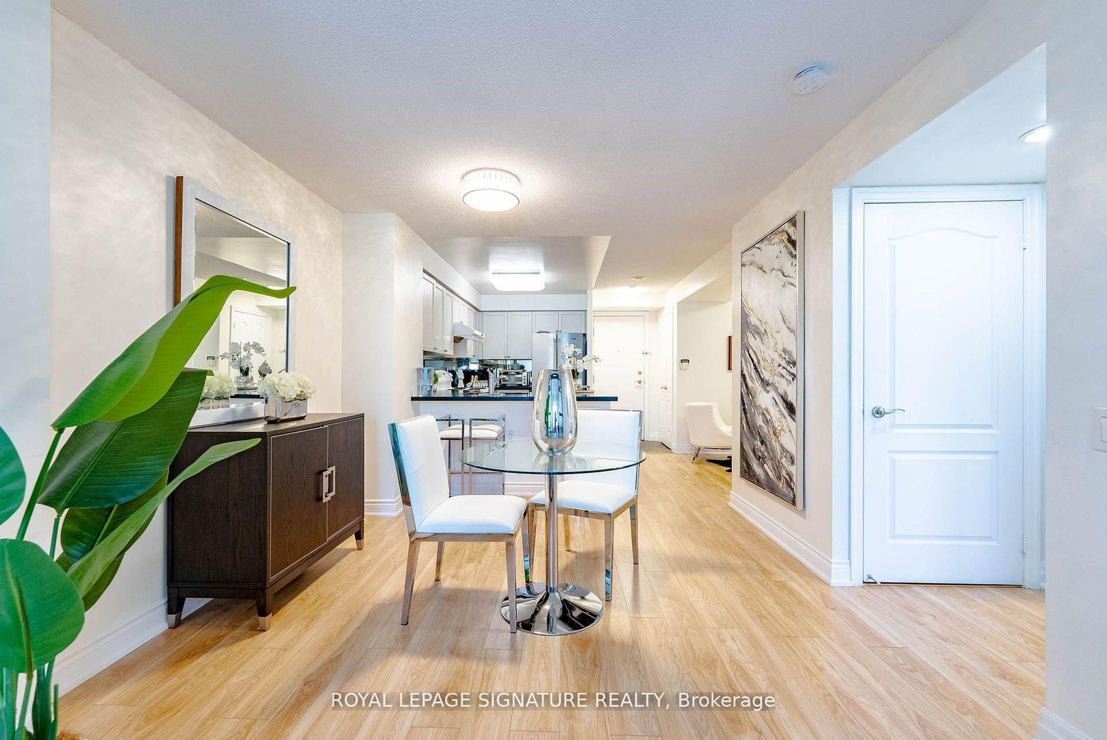 21 Hillcrest Avenue, Unit 209 - Photo 7