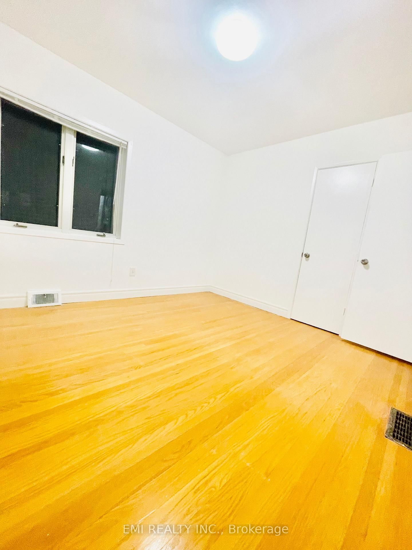 208 Patricia Avenue, Unit Main - Photo 11