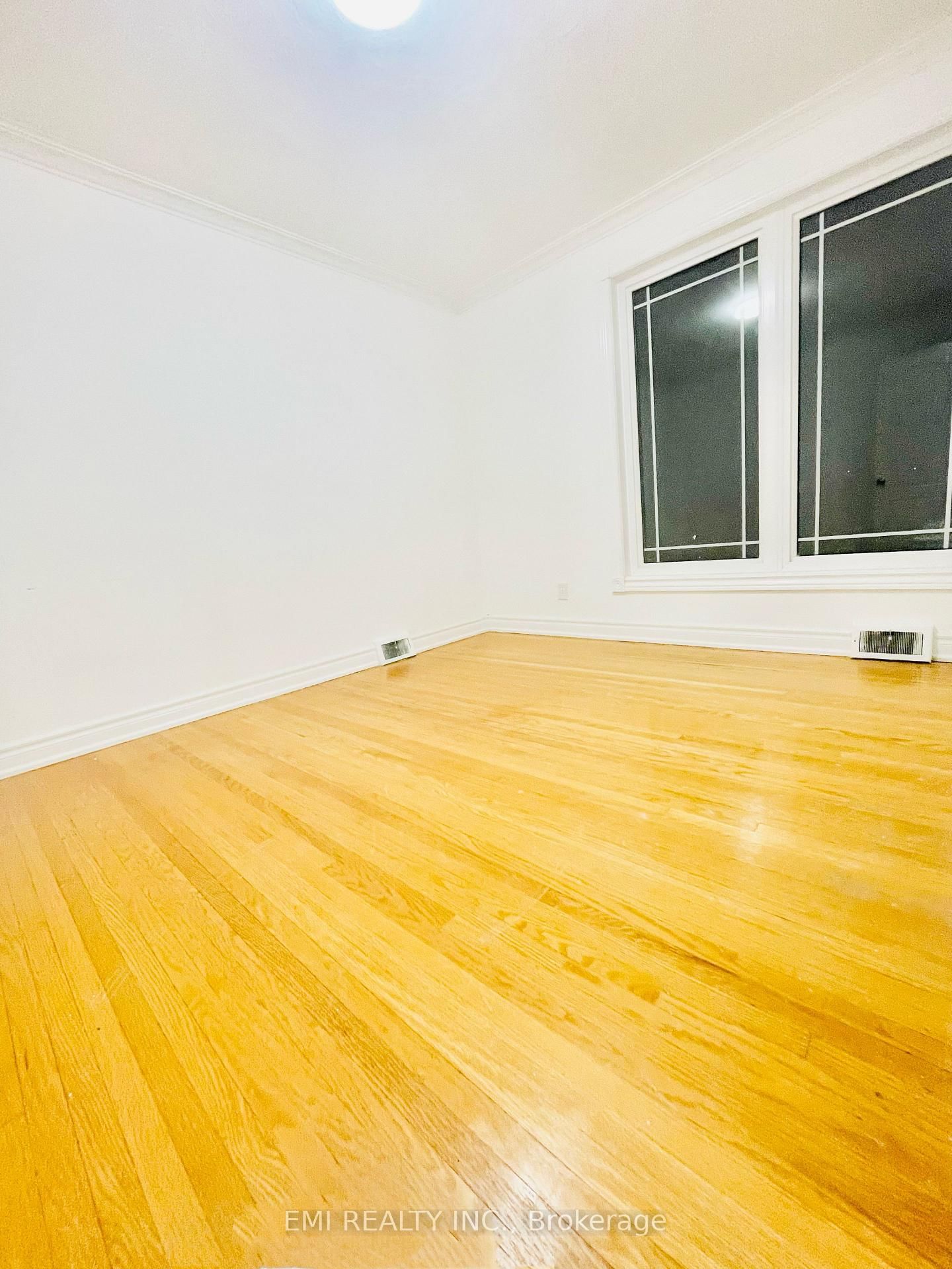 208 Patricia Avenue, Unit Main - Photo 13