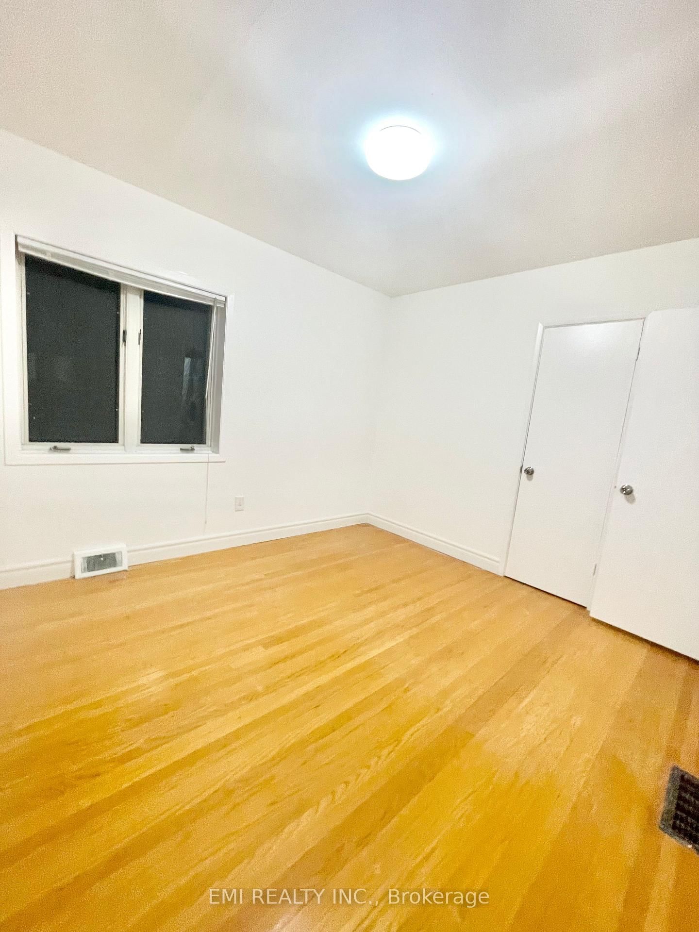 208 Patricia Avenue, Unit Main - Photo 9