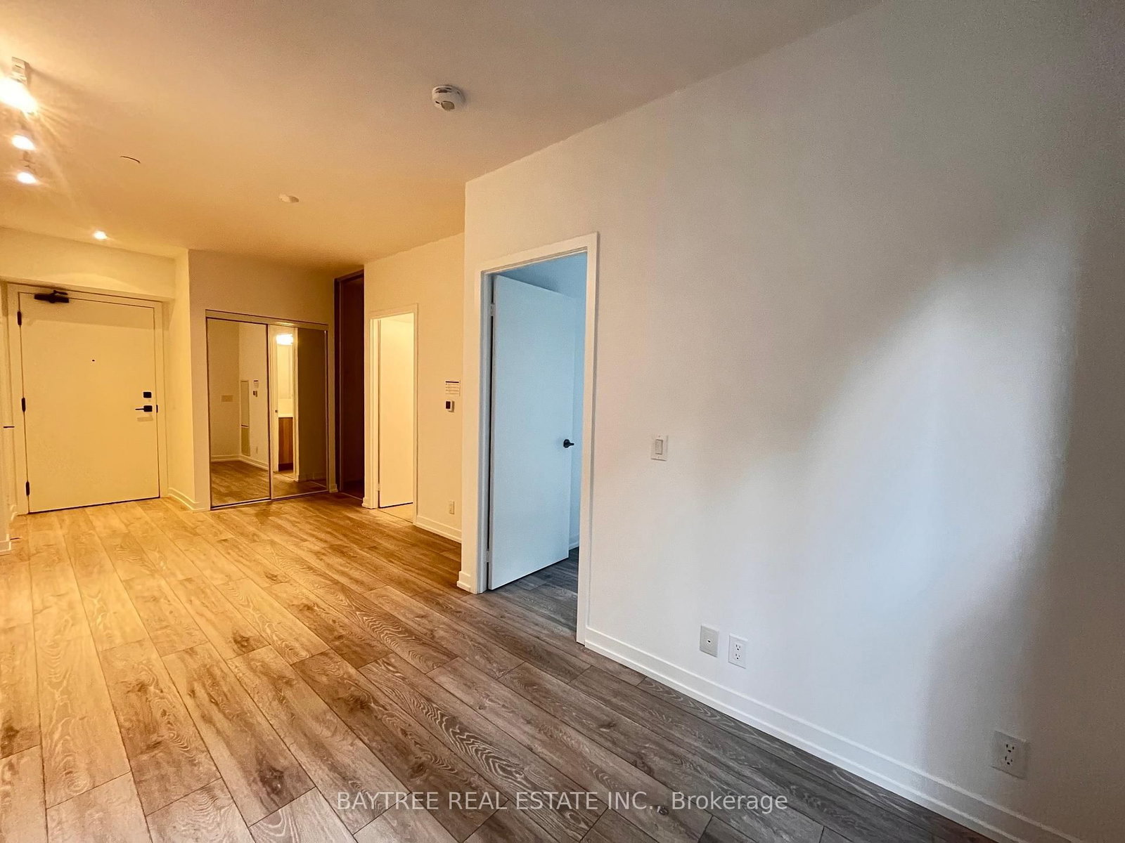 55 Mercer Street, Unit 610 - Photo 2