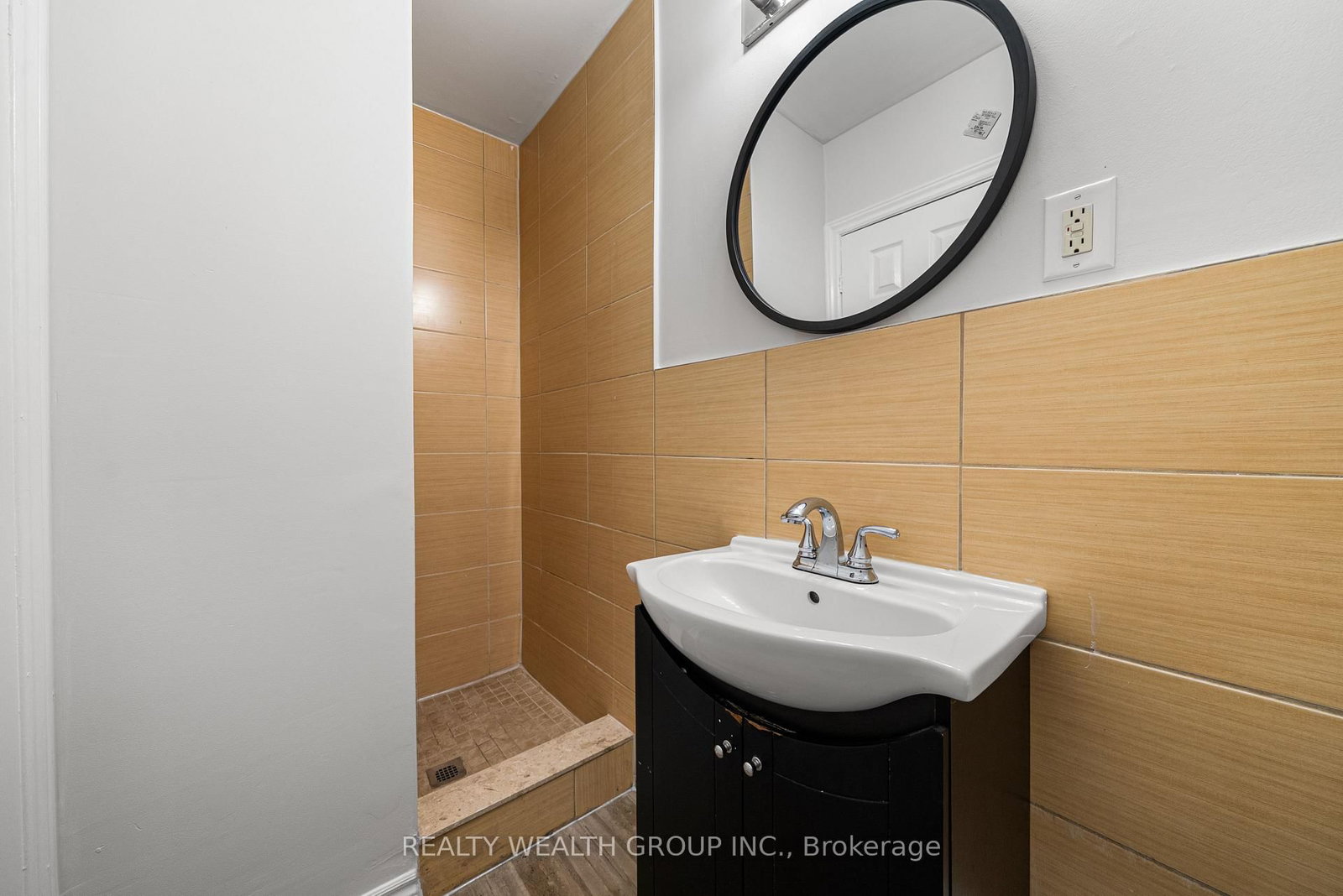 566 Queen Street W, Unit 1 - Photo 13