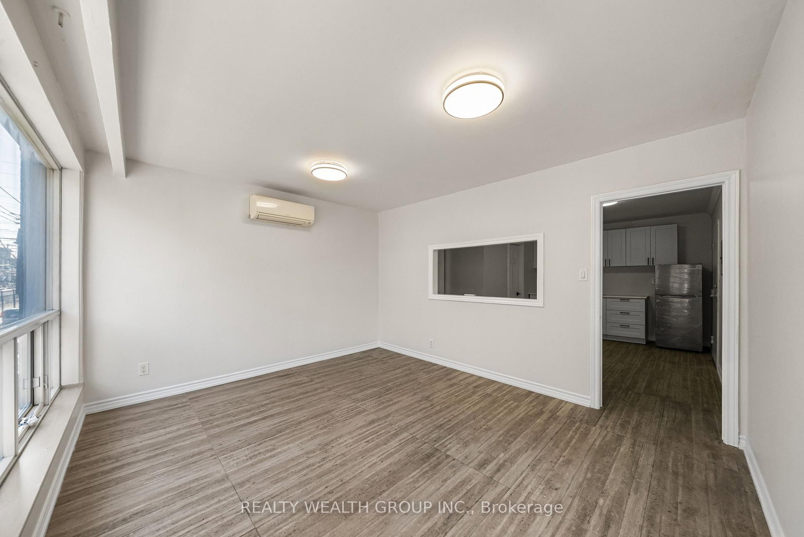 566 Queen Street W, Unit 1 - Photo 8
