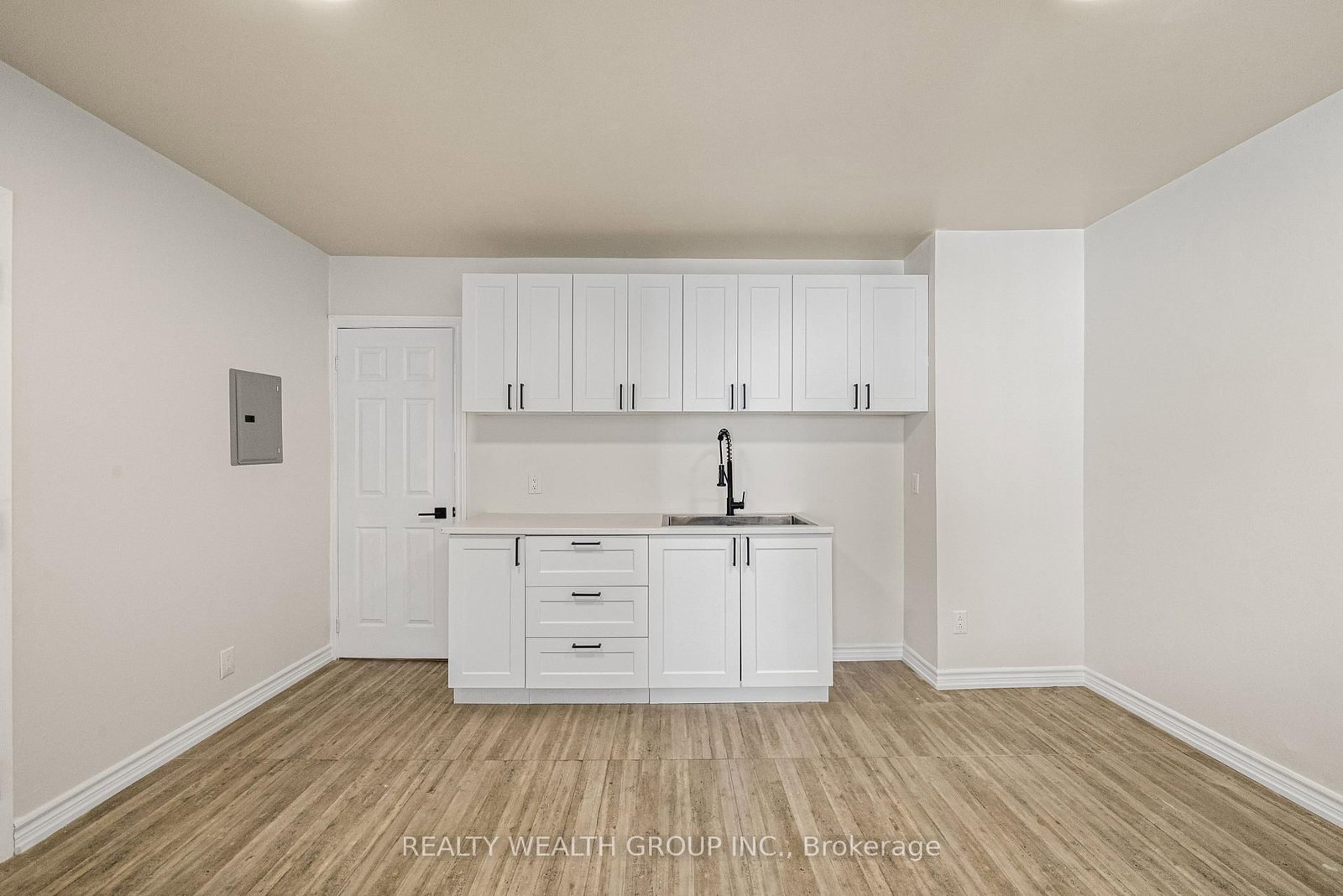 566 Queen Street W - Photo 8