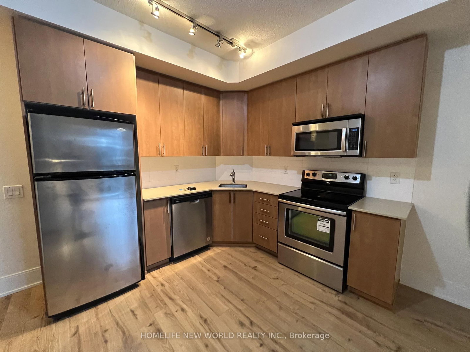 560 Front Street W, Unit 1032 - Photo 2