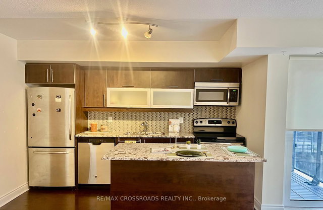 405 - 28 Ted Rogers Way