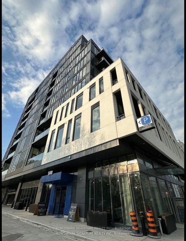 709 - 500 Dupont Street