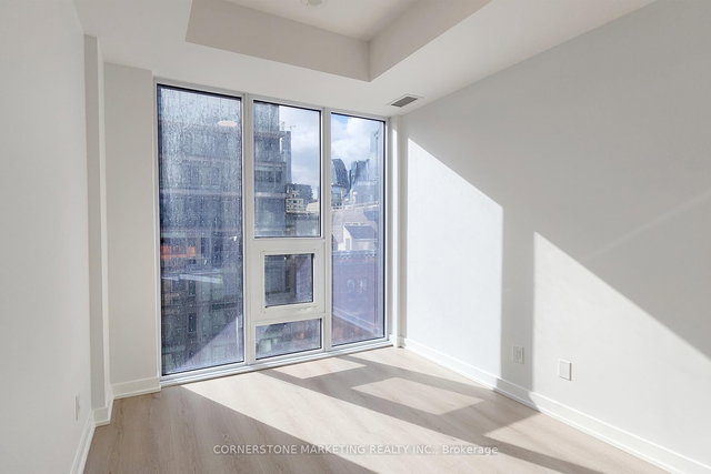 606 - 100 Queen Street E