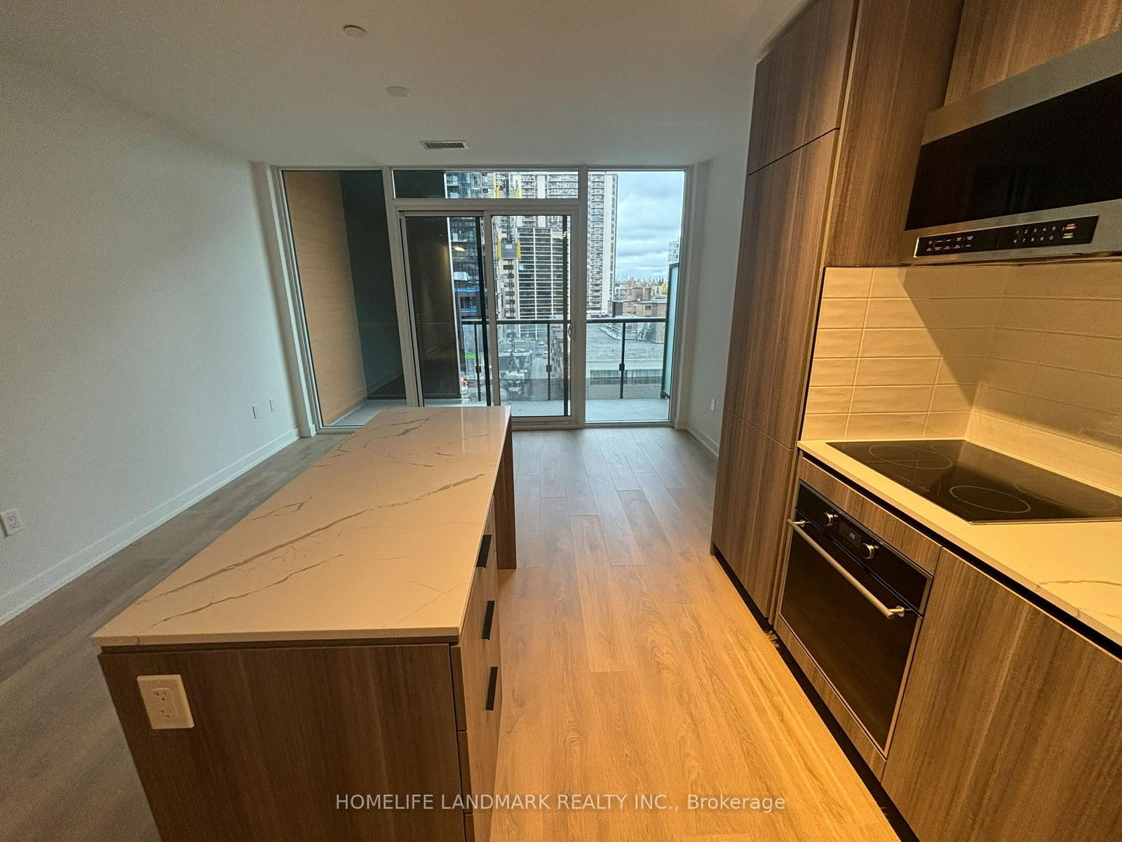 117 Broadway Avenue, Unit 609 - Photo 6