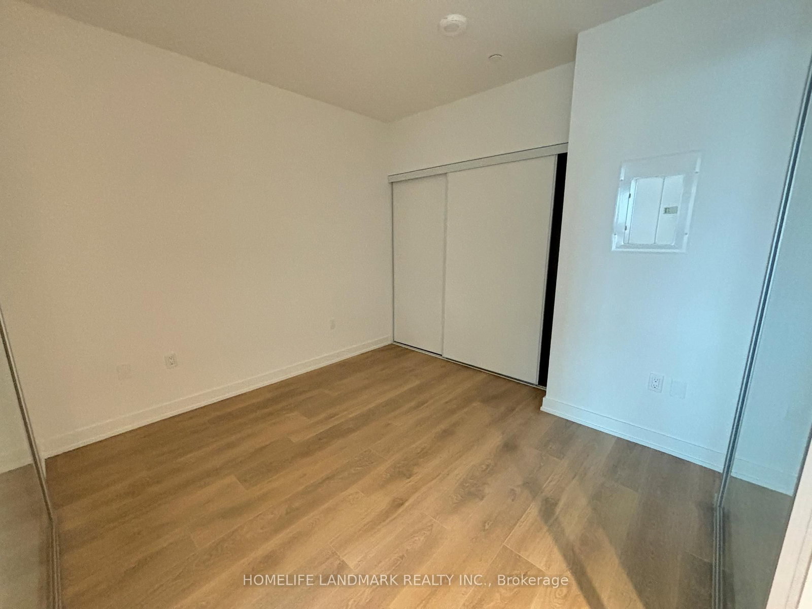 117 Broadway Avenue, Unit 609 - Photo 7