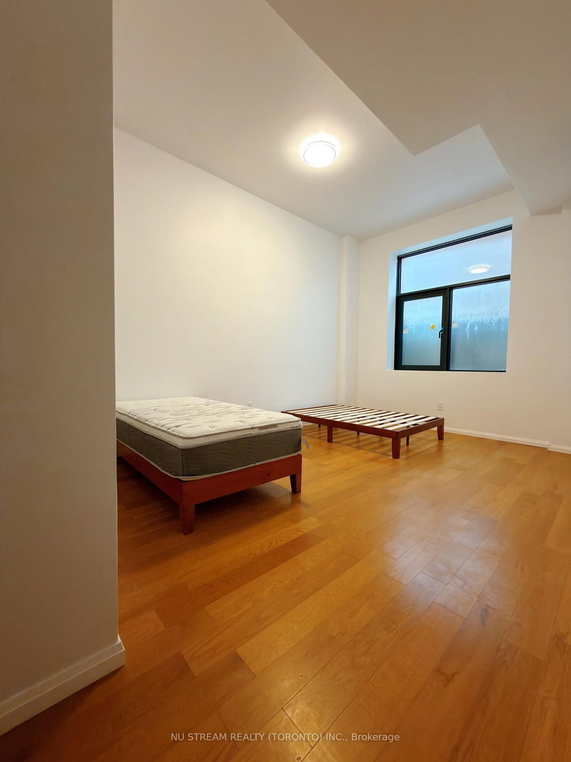 17 Cavotti Cres, Toronto, M3H 4V2 | Image 3