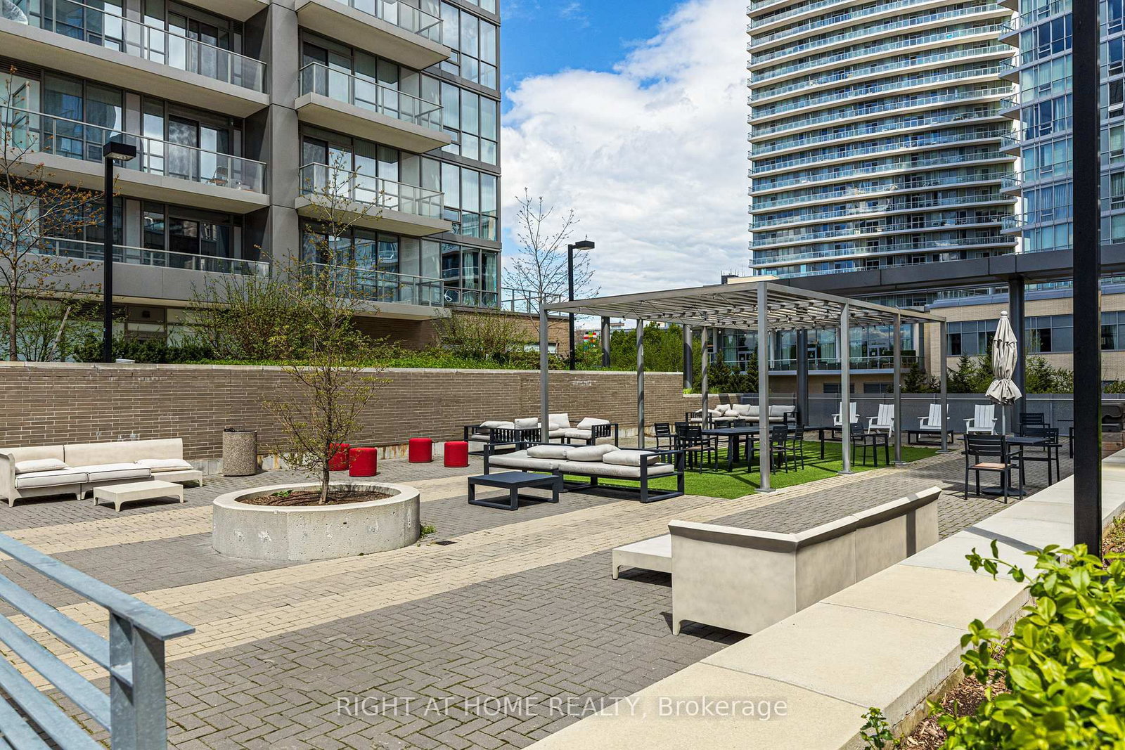 52 Forest Manor Road, Unit 108 - Photo 17