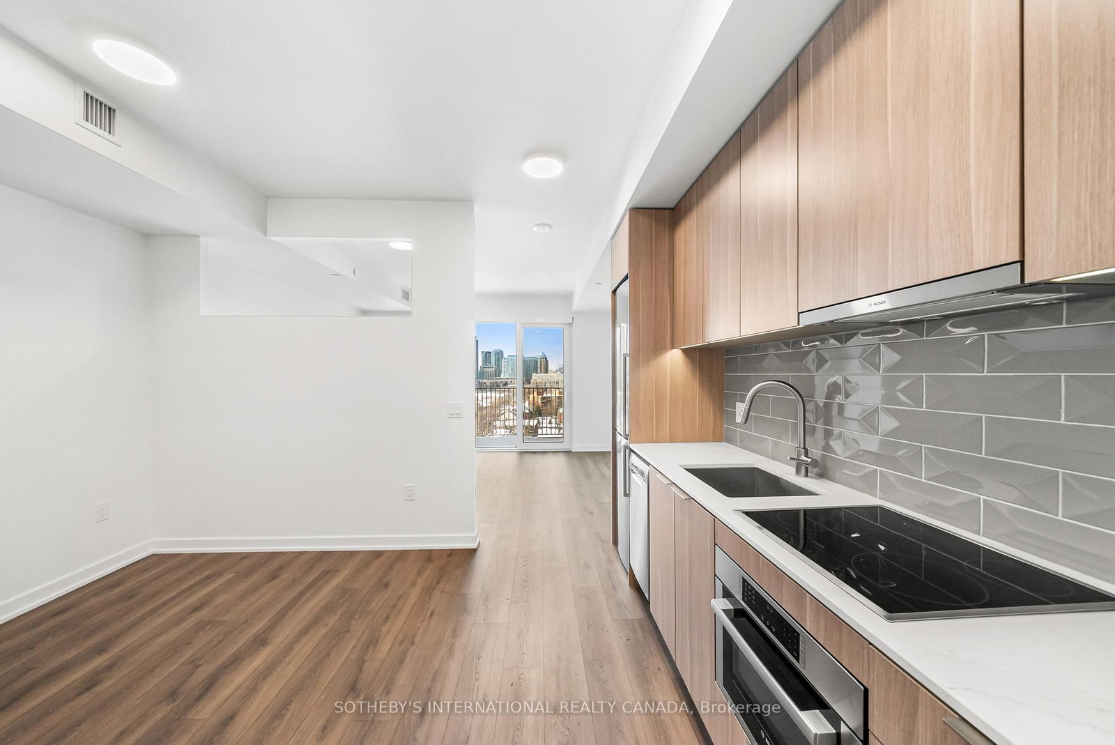 88 Bathurst Street, Unit 919