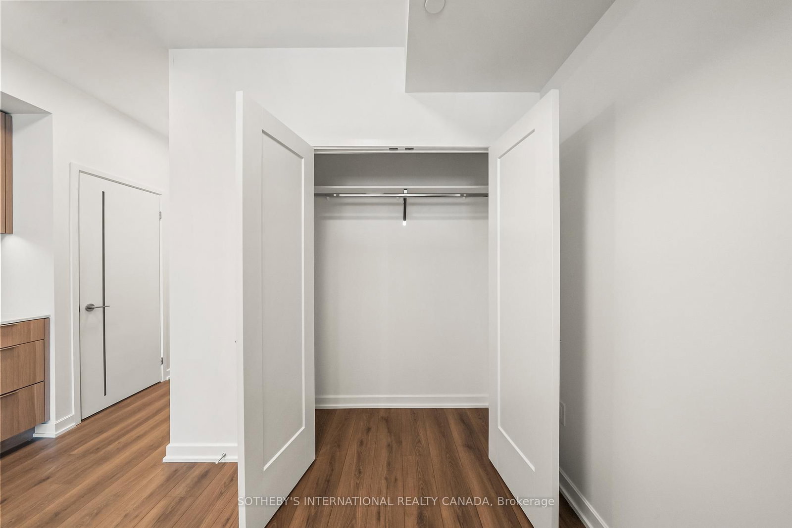 88 Bathurst Street, Unit 919 - Photo 15