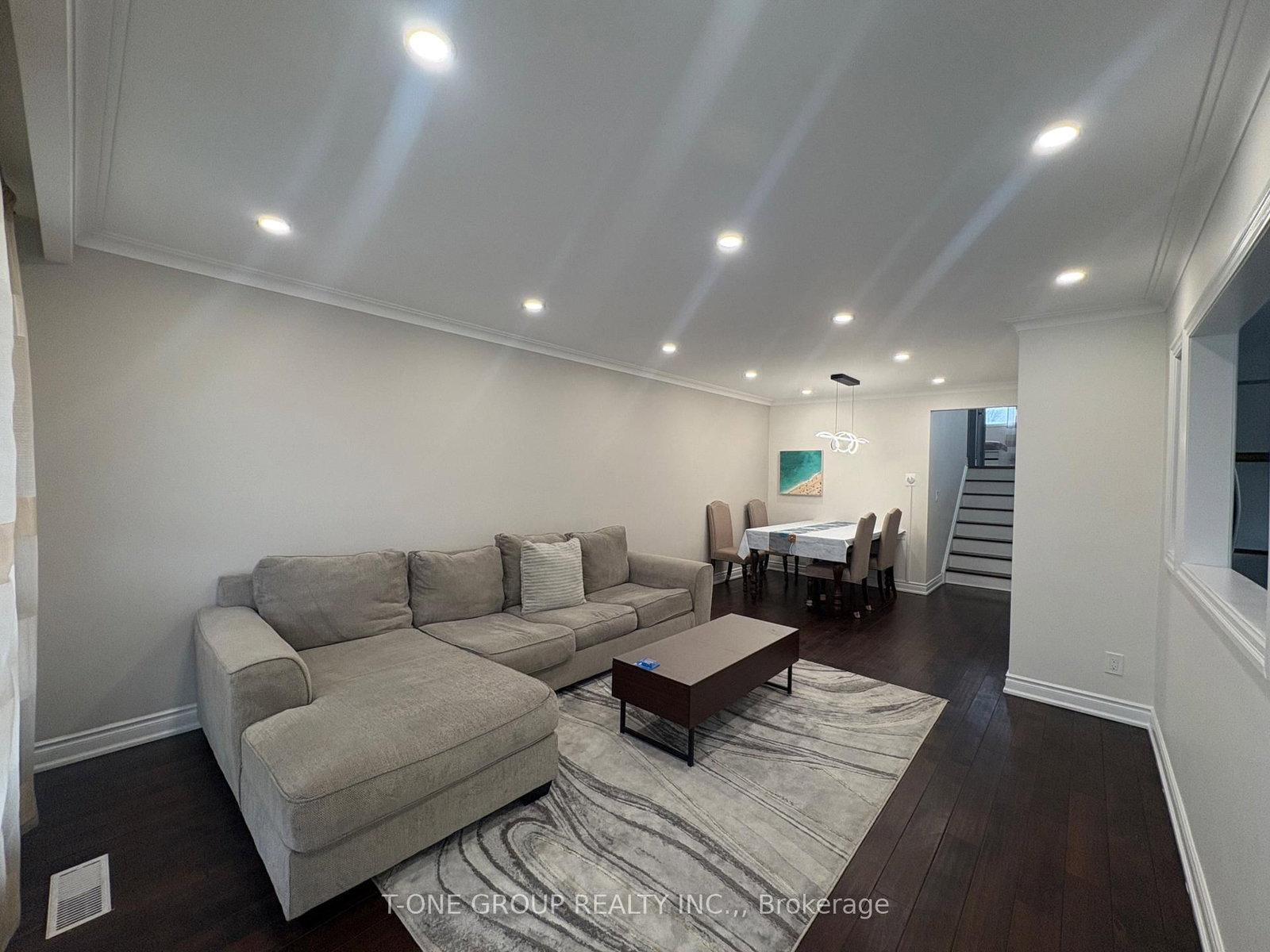 108 Bowhill Crescent, Unit Upper Fl