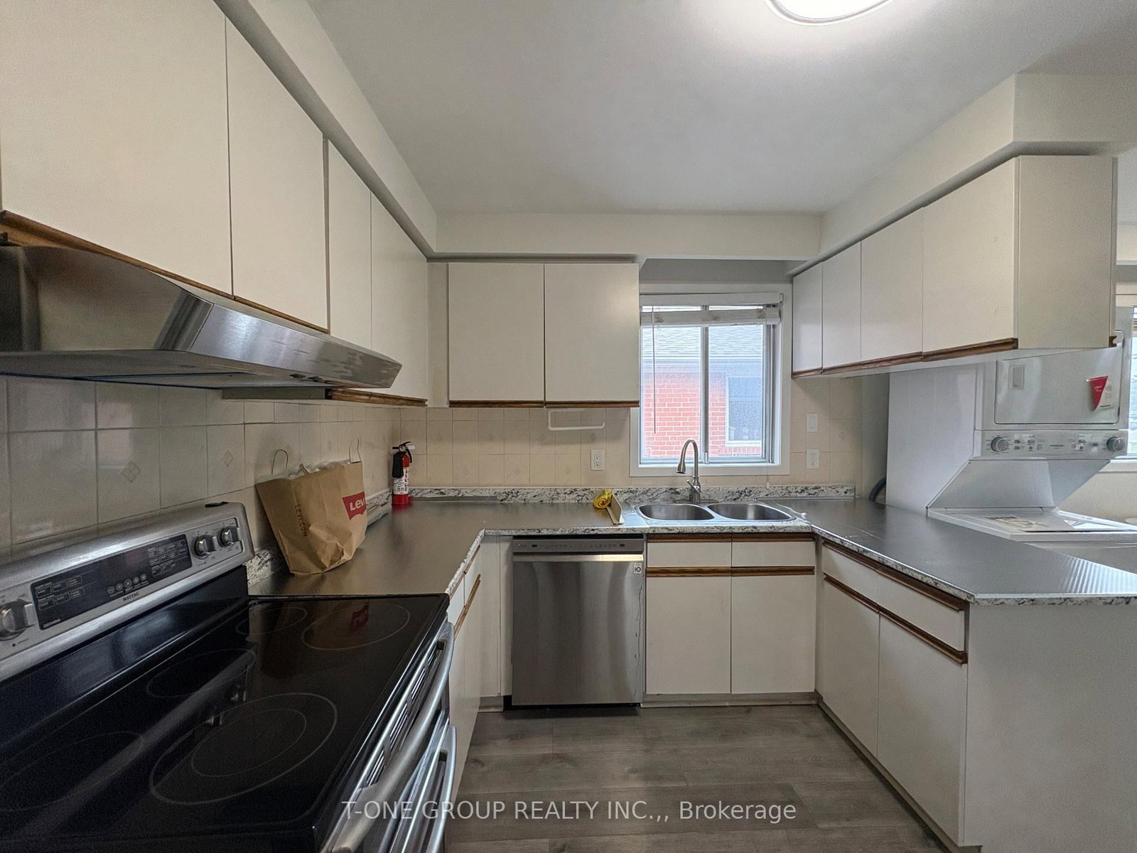 108 Bowhill Crescent, Unit Upper Fl - Photo 16