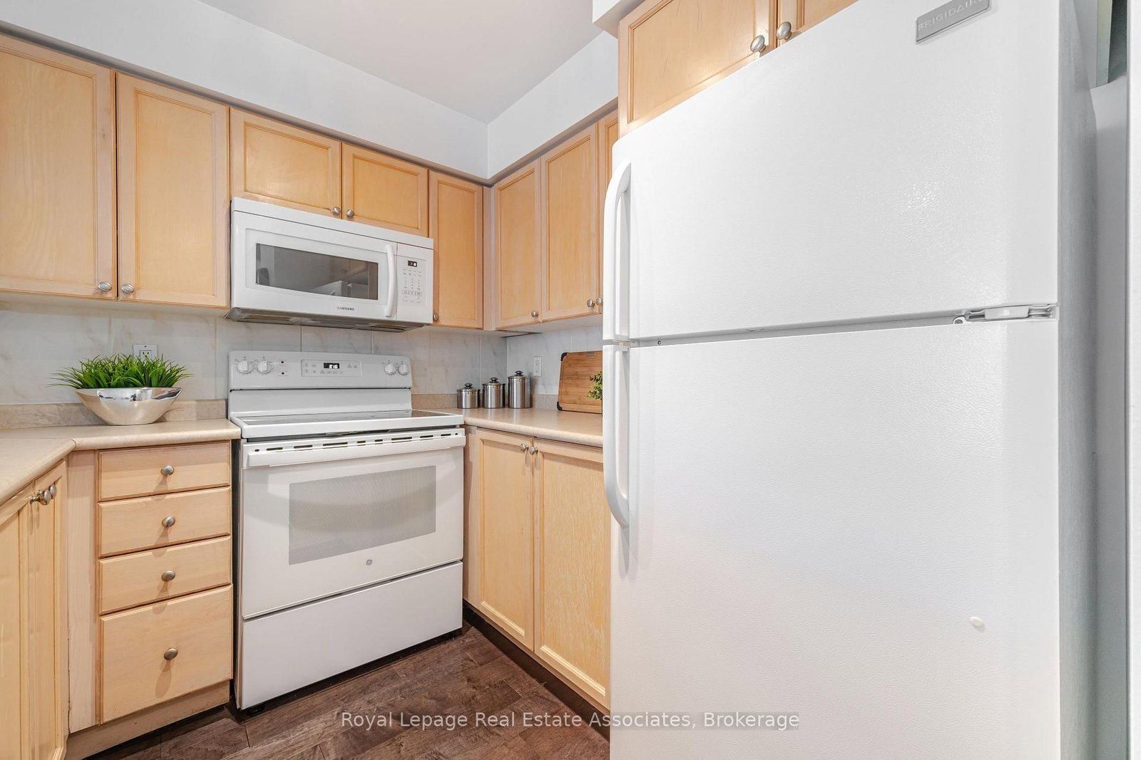 388 Bloor Street E, Unit 1507 - Photo 8